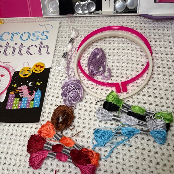 Spice Box KITS For Kids Cross Stitch 12 Projects Opened (See Descr.) - Picture 7 of 11